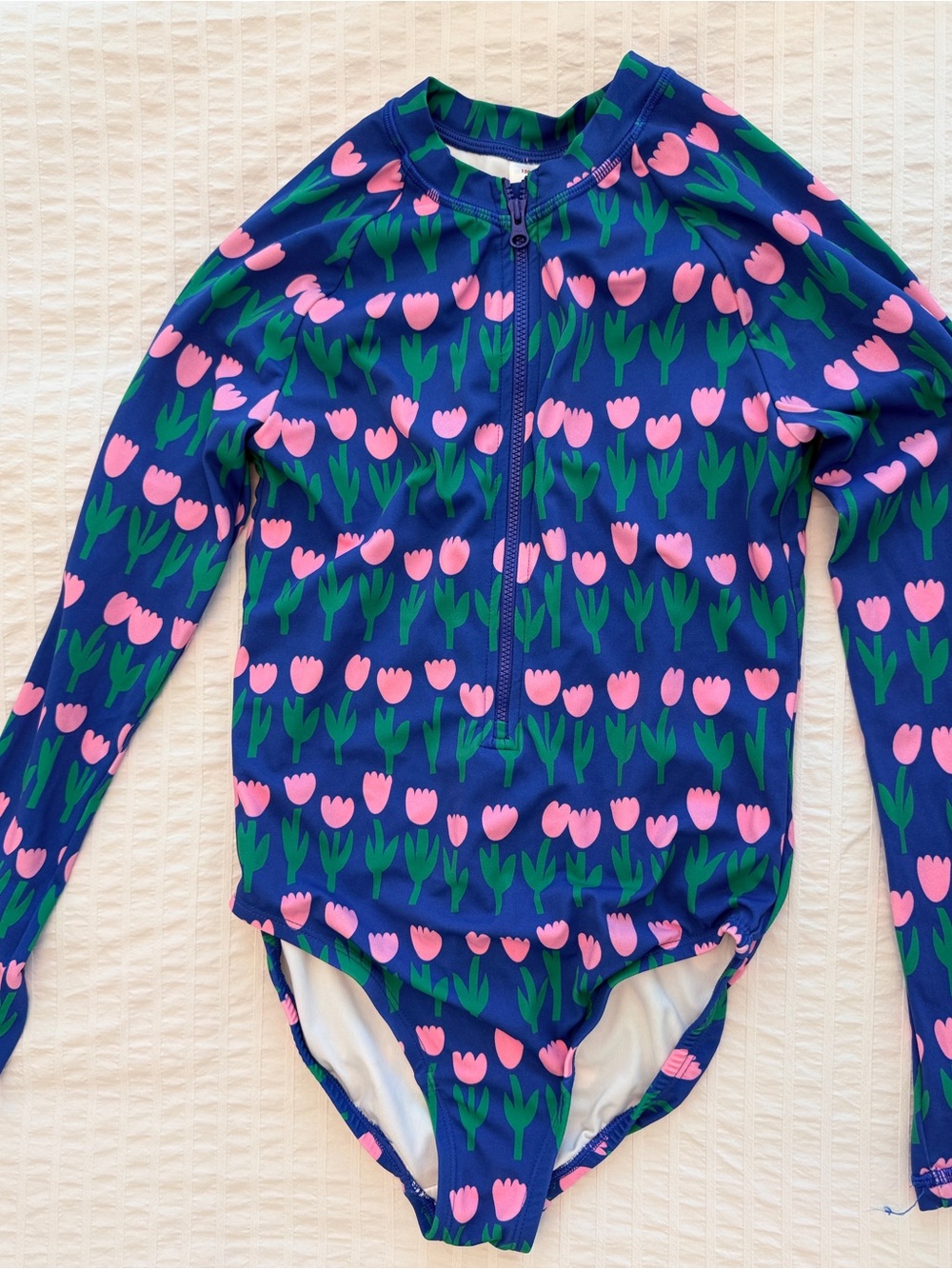 Hanna Andersson Navy One-Piece Rash Guard with Pink Tulip Print. Size:12/150 cm